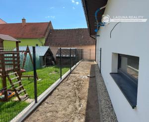 FINALIZUJEME ! Na predaj 3 a 4 -izbové byty v Danišovciach