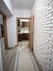 3-izbový, nadštandardne veľký byt s balkónom -  Krompachy