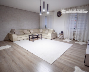 3-izbový, nadštandardne veľký byt s balkónom -  Krompachy