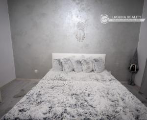 3-izbový, nadštandardne veľký byt s balkónom -  Krompachy