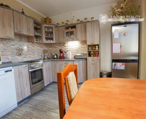 Byt 2+1 (59 m2) s balkónom na sídl. Mier v Sp. Novej Vsi