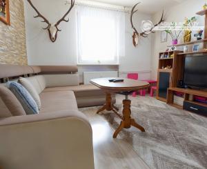 Byt 2+1 (59 m2) s balkónom na sídl. Mier v Sp. Novej Vsi