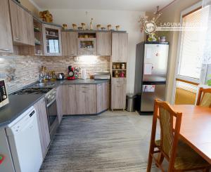 Byt 2+1 (59 m2) s balkónom na sídl. Mier v Sp. Novej Vsi