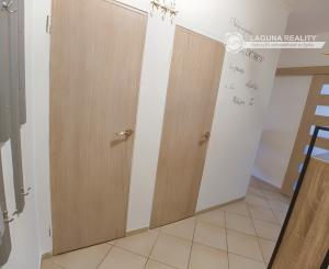 Byt 2+1 (59 m2) s balkónom na sídl. Mier v Sp. Novej Vsi