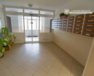 Byt 2+1 (59 m2) s balkónom na sídl. Mier v Sp. Novej Vsi