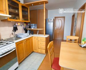 Byt 3+1 (65 m2) sídl. Mier, J. Matušku Sp. Nová Ves