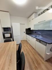 PRENÁJOM! Byt 3+1 (77 m2) 2 balkóny,  Levočská SNV