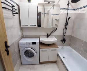 PRENÁJOM! Byt 3+1  (72 m2) s loggiou Hviezdoslavova ul. SNV