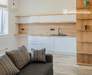 NA PRENÁJOM! Byt 2+1 s balkónom v novostavbe Iglovia SNV