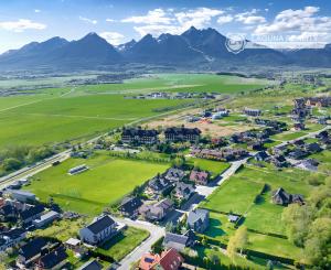 Multifunkčný dom s veľkým pozemkom (1656 m2) Veľká Lomnica