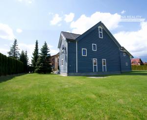 Multifunkčný dom s veľkým pozemkom (1656 m2) Veľká Lomnica