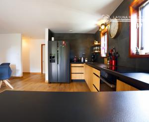 Multifunkčný dom s veľkým pozemkom (1656 m2) Veľká Lomnica