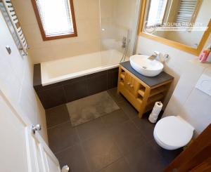 Multifunkčný dom s veľkým pozemkom (1656 m2) Veľká Lomnica