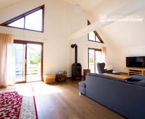 Multifunkčný dom s veľkým pozemkom (1656 m2) Veľká Lomnica