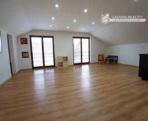 Multifunkčný dom s veľkým pozemkom (1656 m2) Veľká Lomnica