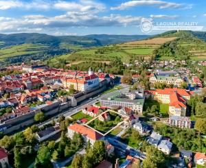 Atraktívny meštiansky dom s veľkou záhradou v Levoči