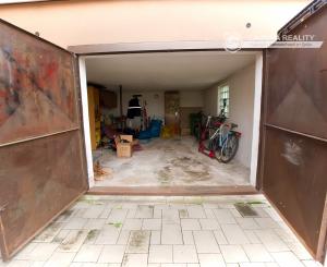 Rodinný dom (654 m2), garáž, altánok, záhrada Smižany