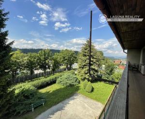 Tehlový byt 3+1 (124,5m) so záhradou a garážou, Markušovce