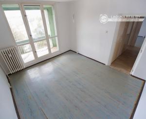 Slnečný byt 2+1 s loggiou v centre, Banícka ul., Sp. N. Ves