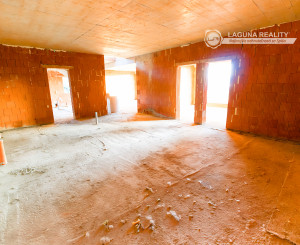 Novostavba 4+1 (179 m2) s garážou a terasou, Blaumont SNV