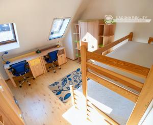 Rodinný dom s krásnou záhradou (922 m2) Markušovce pri SNV