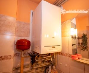 Rodinný dom s dvomi garážami - Beharovce