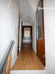 Rodinný dom s dvomi garážami - Beharovce