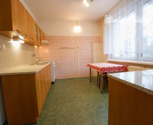 Byt 4+1 (82 m2) s loggiou, Komenského ul., SNV