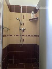 Tehlový byt 3+1 (124,5m) so záhradou a garážou, Markušovce