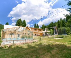 Rodinný dom - chalupa pod Bukovcom (2 869 m2), Švedlár