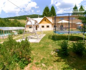 Rodinný dom - chalupa pod Bukovcom (2 869 m2), Švedlár