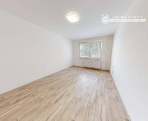 PRENÁJOM! Byt 2+1 (56 m2) loggia, sídl Západ