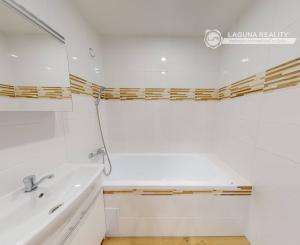 PRENÁJOM! Byt 2+1 (56 m2) loggia, sídl Západ