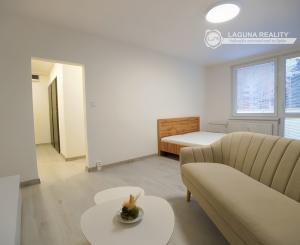 PRENÁJOM! Byt 1+1 (44 m2) s dvomi loggiami, sídl. Tarča v Sp. N. Vsi