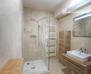 Byt 4+1 (93 m2) s balkónom, Námestie Iglovia, Sp. Nová Ves