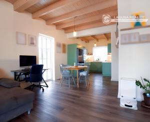 Vidiecky moderný bungalov novostavba (790 m2) Jánovce, časť Čenčice