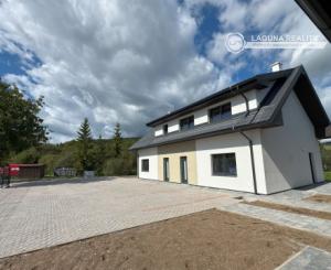 Máme dokončené ! Na predaj 3 a 4 -izbové byty v Danišovciach