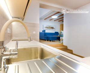 NOVOSTAVBA! Nadštandardný byt 2+1 (88 m2) centrum mesta SNV