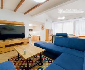 NOVOSTAVBA! Nadštandardný byt 2+1 (88 m2) centrum mesta SNV