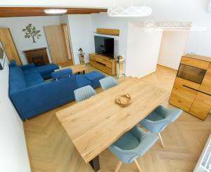 NOVOSTAVBA! Nadštandardný byt 2+1 (88 m2) centrum mesta SNV