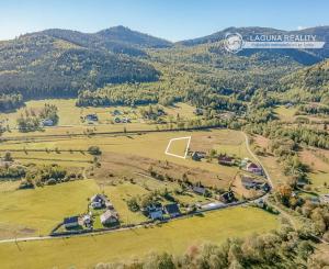 Atraktívny rekreačný pozemok (2221 m2) Tretí Hámor