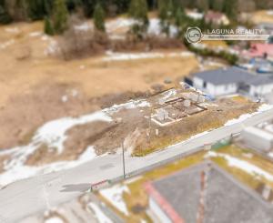 Pozemok pre praktický bungalov pod lesom Sp. Nová Ves