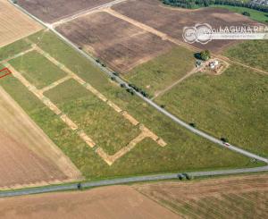 Na predaj ponúkame stavebný pozemok za ZVÝHODNENÚ CENU !