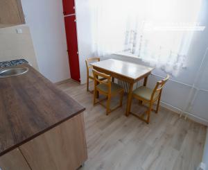 PREDANÉ Slnečný byt 2+1 s loggiou v centre, Banícka ul., Sp. N. Ves