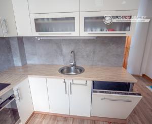 Rodinny dom - 5 izieb - 3 garáže v tichej lokalite Krompachy