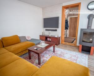 Rodinny dom - 5 izieb - 3 garáže v tichej lokalite Krompachy