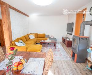 Rodinny dom - 5 izieb - 3 garáže v tichej lokalite Krompachy