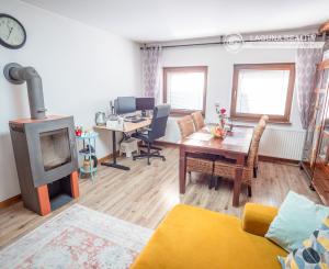 Rodinny dom - 5 izieb - 3 garáže v tichej lokalite Krompachy