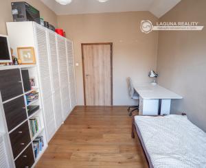 Rodinny dom - 5 izieb - 3 garáže v tichej lokalite Krompachy