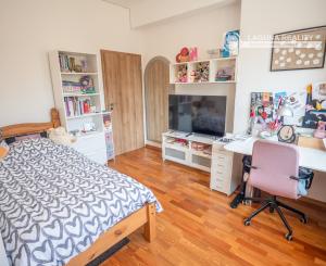 Rodinny dom - 5 izieb - 3 garáže v tichej lokalite Krompachy